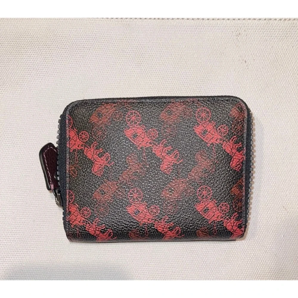 COACH Small Zip Around Wallet With Horse And Carriage Print And Heart NWT
